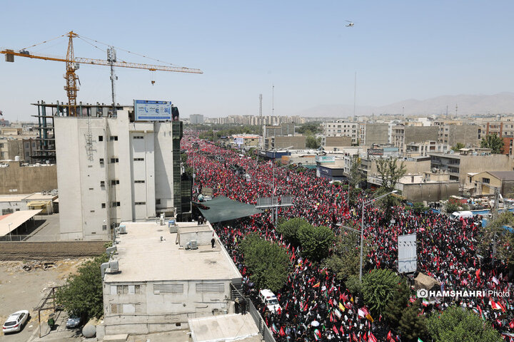 تشییع پیکر رهبر شهید در تهران