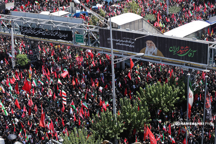 تشییع پیکر رهبر شهید در تهران