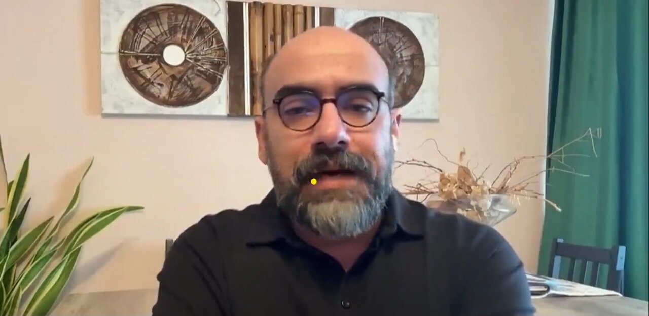 اعتراف تحلیلگر اپوزیسیون به توانمندی شهید خامنهای