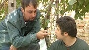 بازیگر خانه به دوش به رضا عطاران: چه مشکلی داشتم که بعد ۲۰ سال با من کار نکردی؟ | ببینید