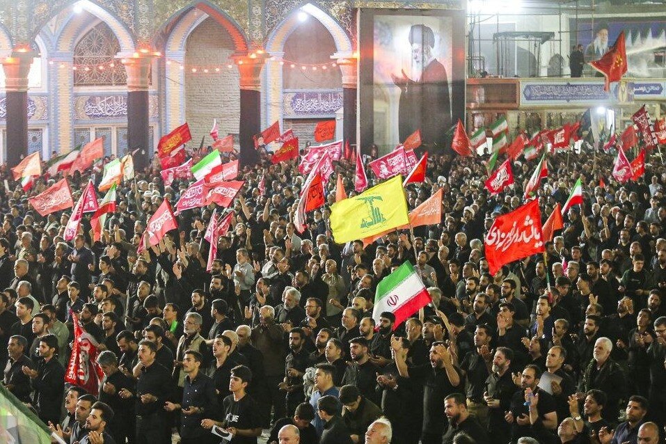 حضور جمعیت بی پایان عاشقان رهبر شهید انقلاب در قم