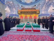 اولین تصاویر از پیکر خانواده رهبرشهید ایران در حرم حضرت اباالفضل (ع)