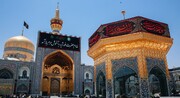 حال‌وهوای مشهد در آستانه مراسم خاکسپاری رهبر شهید | عزاداری زائران در محل احتمالی مراسم تدفین
