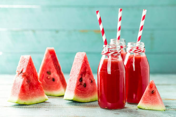بهترین نوشیدنی طبیعی روزهای داغ؛ کم‌کالری و مناسب برای کاهش وزن