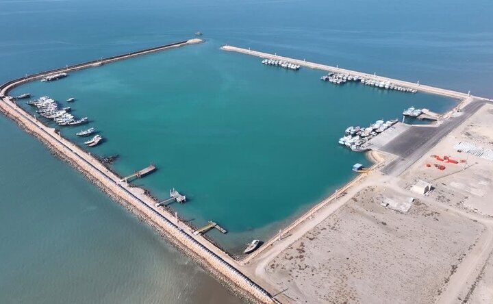 آسیب جدی به یکی از اسکلههای بندر سیریک در حملات آمریکا