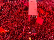 ورود پیکر رهبر شهید انقلاب به حرم حضرت عباس(ع)  + فیلم