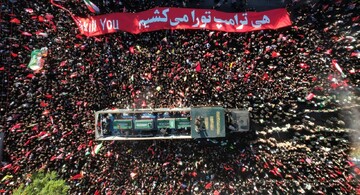 پیکر مطهر رهبر شهید انقلاب به خاک سپرده شد