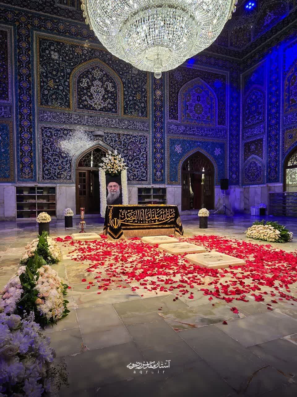 مزار مطهر رهبر شهید در دارالذکر حرم امام رضا (ع) +نخستین تصویر منتشرشده