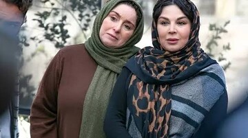 مجری بازیگر تلویزیون: از مجلس زنگ زدند که این زن سلبریتی سگ باز را از برنامه بنداز بیرون؛ دستمزدم را هم ندادند | ببینید