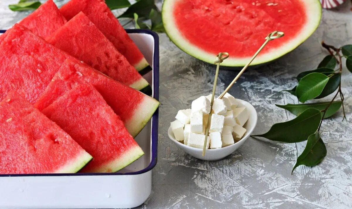 اگر این خوراکیها را با هم بخورید حالت تهوع میگیرید