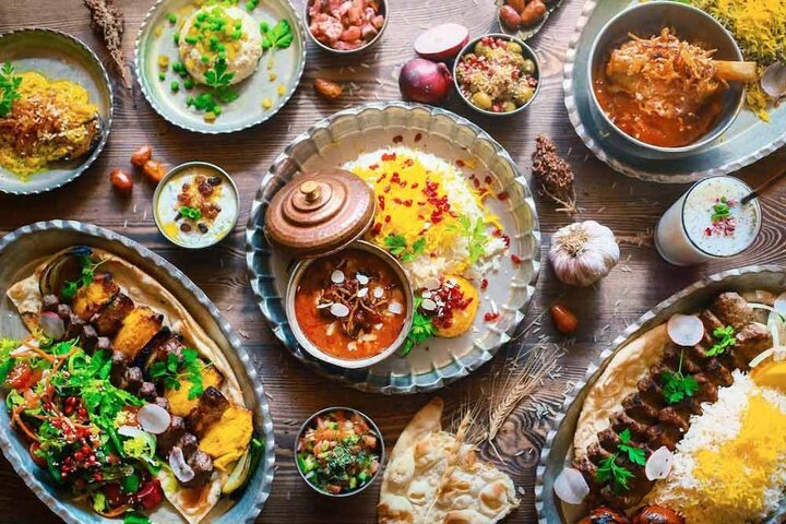 ۵ غذای ایرانی که خارجی‌ها عاشقش هستند؛ از کباب تا ته‌چین با دستور پخت + روش تهیه