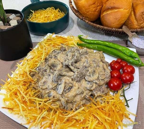 طرز تهیه غذای اشراف زادگان روسی با فیله گوساله و خامه ترش