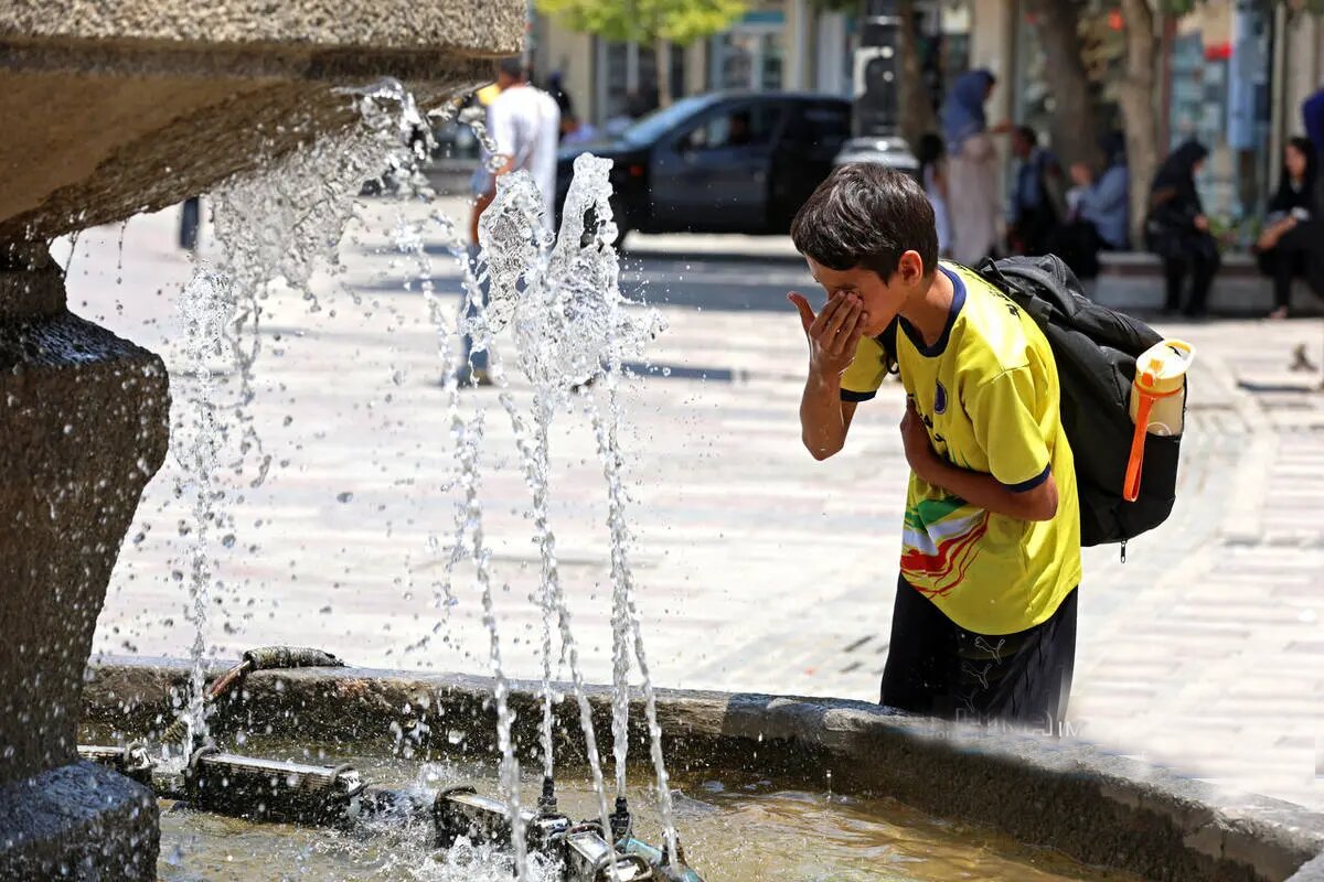 بر مدار گرما | نگاهی به جریان زندگی روزمره در گرمترین روزهای سال در شهرهای مختلف ایران