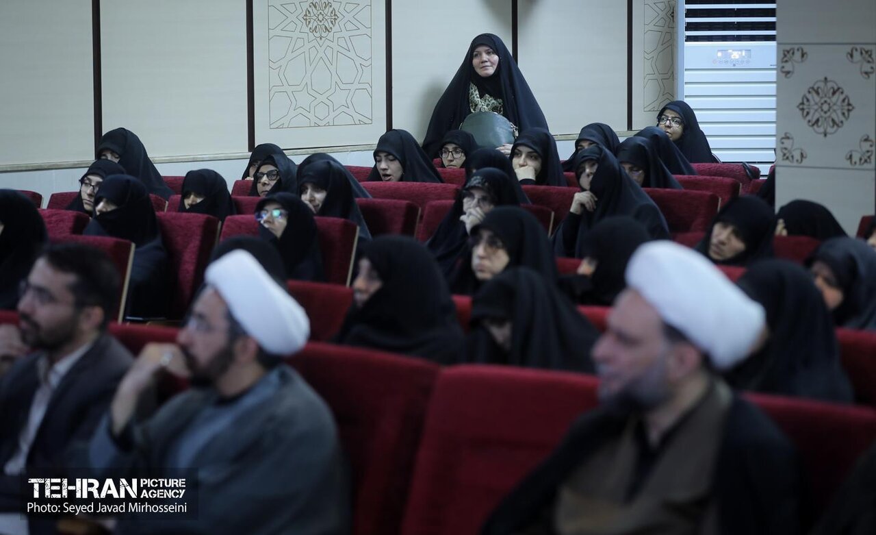 در نشست «رهبر شهید؛ نخستین زائر اربعین» چه گذشت؟