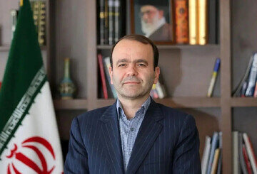 بیانیه را ندیدم و امضا نکردم؛ «نه به جنگ» به معنای انصراف از انتقام نیست! + ویدئو