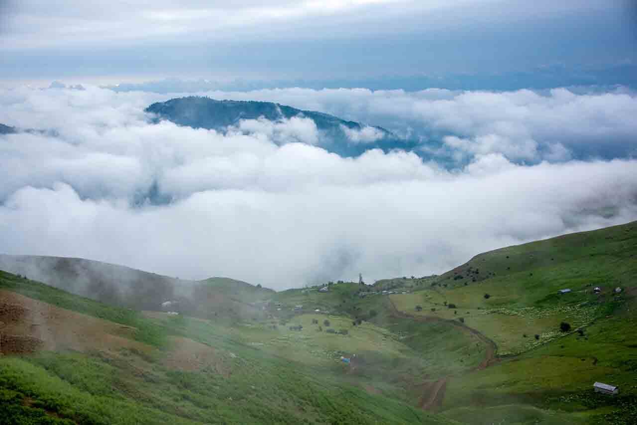 تصاویر خیره‌کننده از بهشت پنهانِ مه‌آلود ایران؛ ببینید