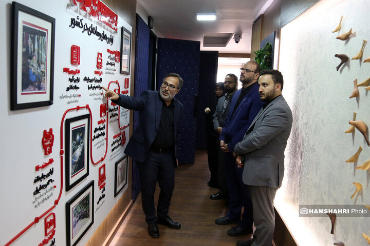 بازدید رئیس فرهنگی هنری شهرداری تهران از تحریریه روزنامه همشهری