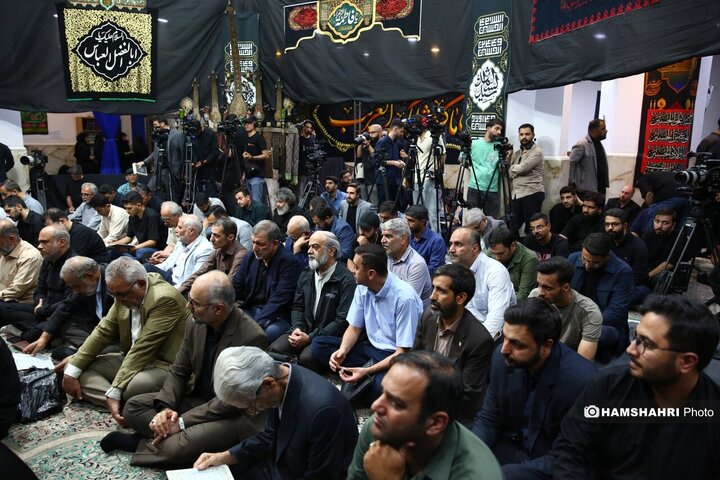 مراسم بزرگداشت رهبر شهید ایران توسط اصحاب رسانه