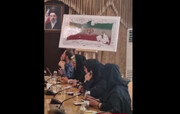 نمایش پرچم باقی مانده از حمله دشمن به پالایشگاه کن | ویدئو