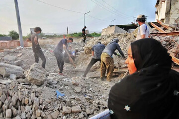 اولین گفتگو با گروه تفحص مدرسه میناب | کفن‌ها را کوچکتر از قد یک کودک‌ می‌بردیم | نمی‌دانستیم از پیدا کردن تکه‌های بدن خوشحال شویم یا ناراحت!