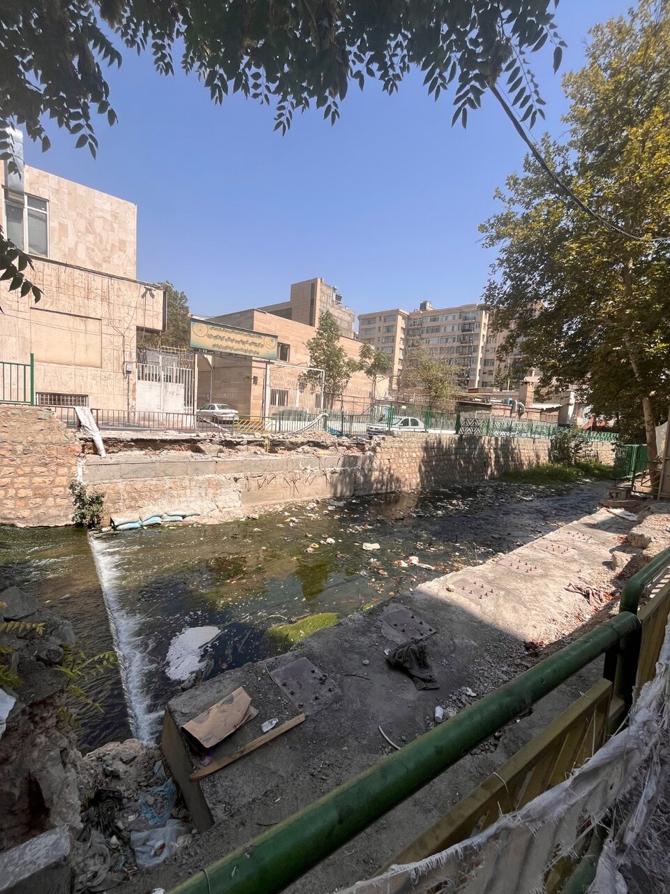 رفع گلوگاه سیلابی تهران با تخریب پل بیمارستان مفید