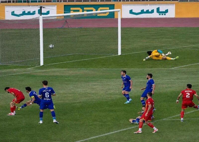 گزینه پرسپولیس باعث شکست استقلال شد + عکس