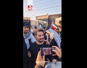 تصاویری از پذیرایی مصطفی راغب در مسیر کربلا از زائران | ویدئو