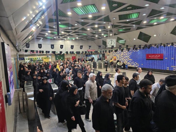 مترو در روز اربعین