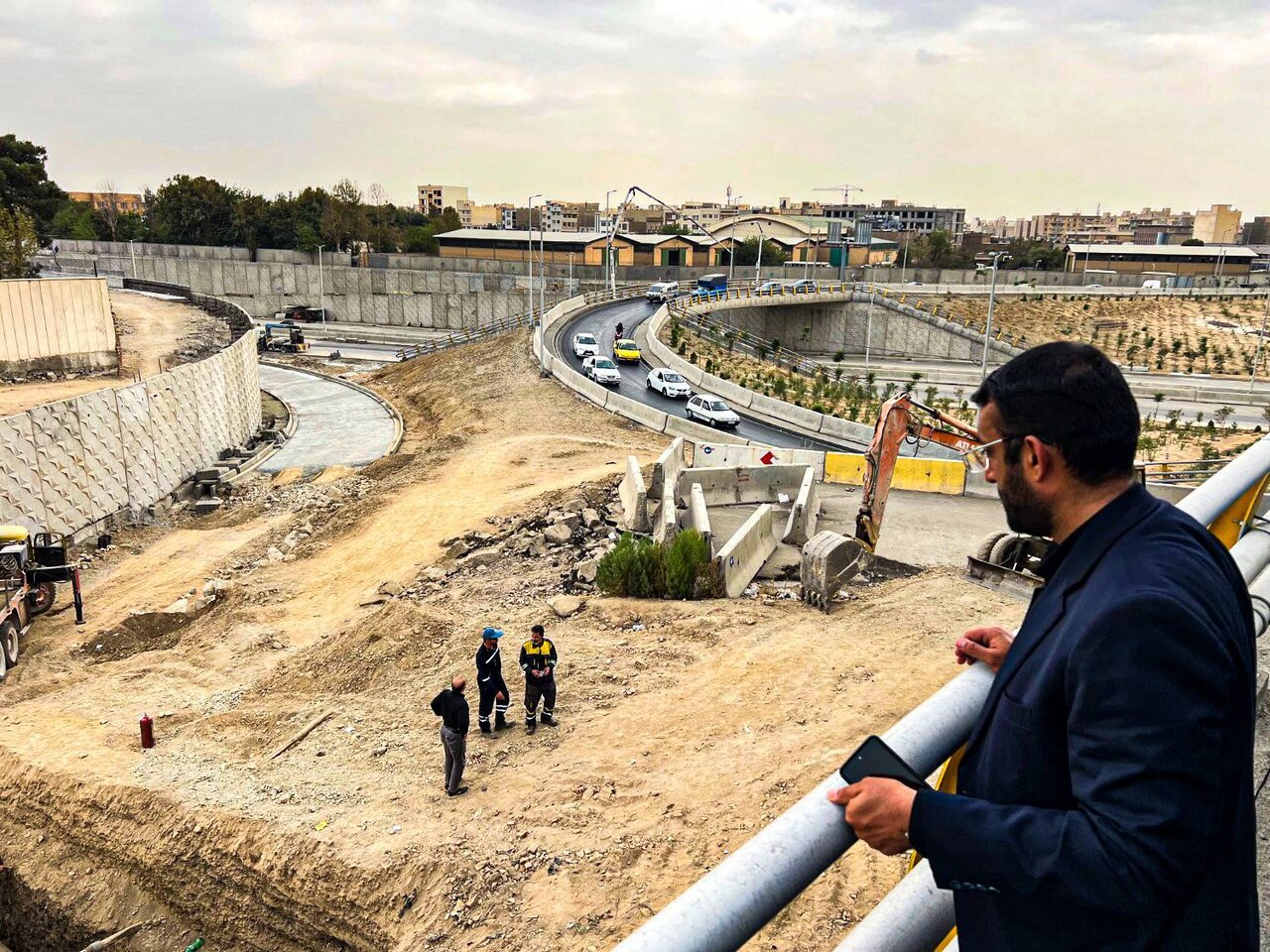 چه خبر از مناطق؟ از افتتاح ۳ دوربرگردان‌ در بلوار آیت‌الله کاشانی تا رفع معارض تاسیساتی بزرگراه یادگار امام(ره)