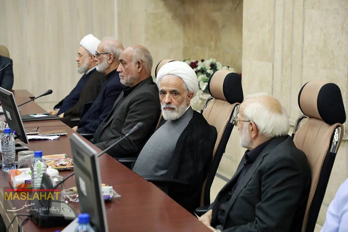 تصاویری از احمدی‌نژاد و جلیلی در جلسه مجمع تشخیص