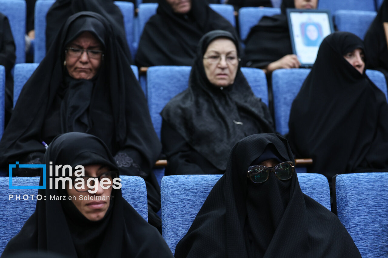 پوشش جالب مهمانان زن خارجی در یک مراسم با حضور پزشکیان