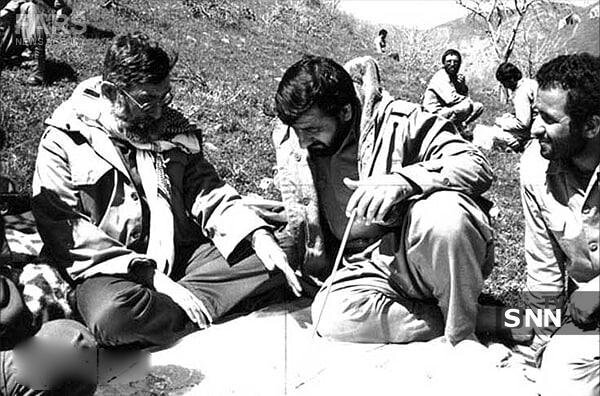 تصاویر کمتر دیده شده از محسن رضایی در کنار رهبر شهید در دفاع مقدس