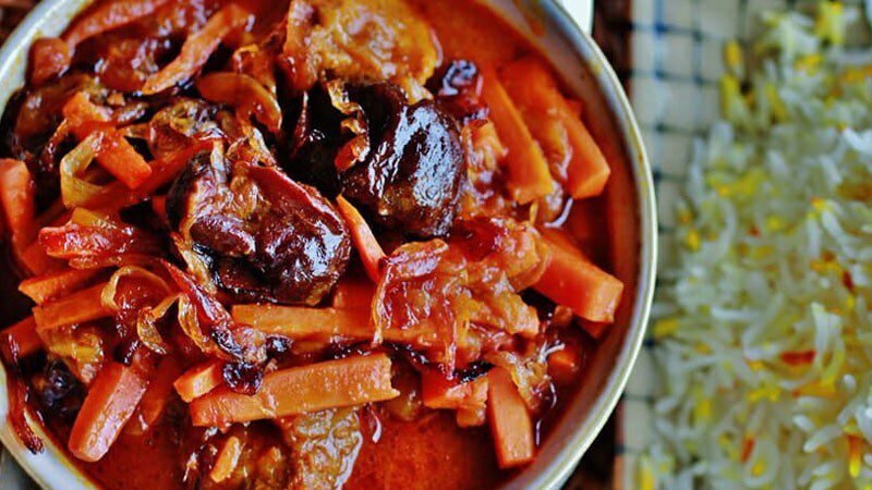 خورش تبریزی؛ ترکیب شیرین و ترش هویج و آلو با عطر دارچین