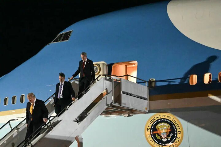 The moment Trump made a dramatic exit from Air Force One in England
