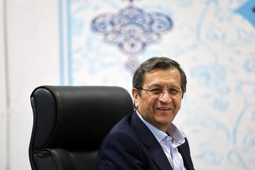 همتی: ایران عضو بانک بریکس می‌شود