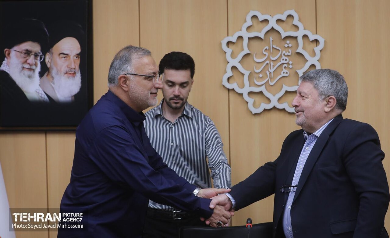 نشست رئیس شورای اطلاع‌رسانی دولت با شهردار تهران