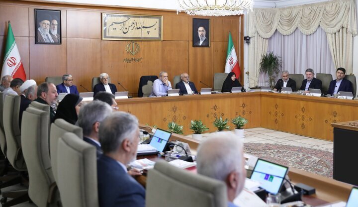 پزشکیان: انتصابات مدیریتی باید فارغ از ملاحظات سیاسی باشد | مأموریت رئیس‌جمهور به معاون اول و وزیر علوم