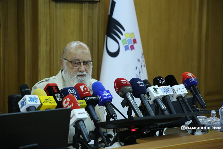 نشست خبری مهندس چمران با اصحاب رسانه