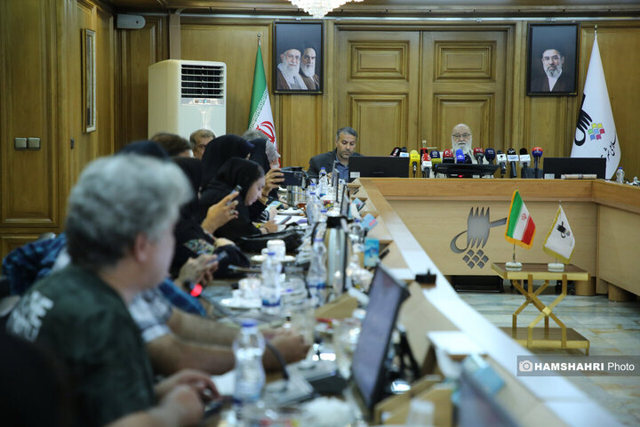 نشست خبری مهندس چمران با اصحاب رسانه