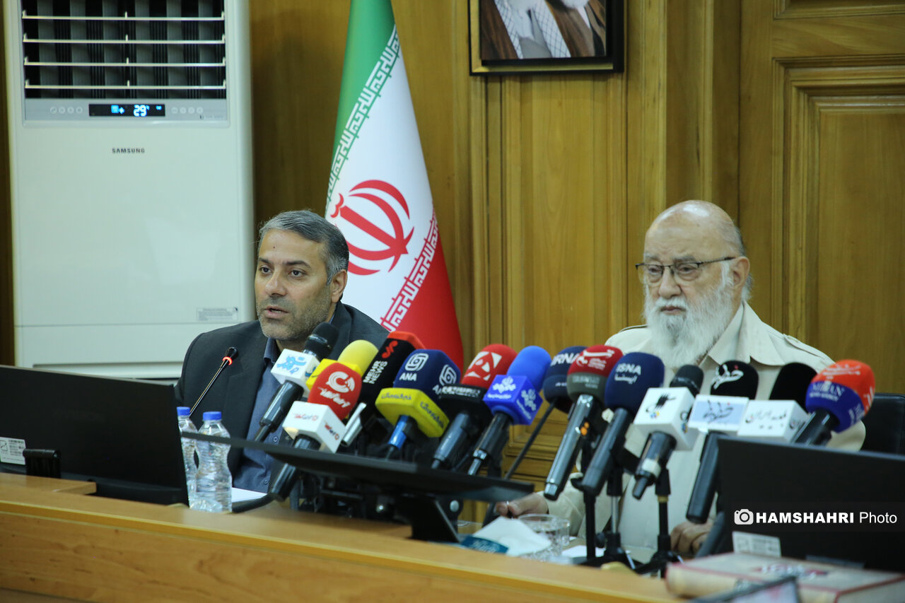 نشست خبری مهندس چمران با اصحاب رسانه