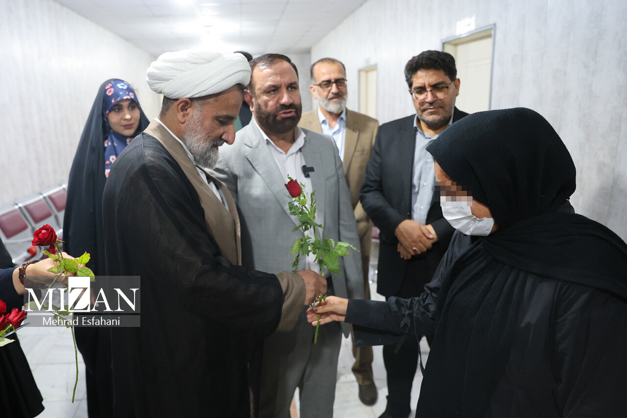 پشت درهای بسته زندان زنان چه می‌گذرد؟ | تصاویر