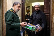 انگشتر شهید «علی لاریجانی» |  حضور دبیر شورای عالی امنیت ملی در منزل شهید  | عکس