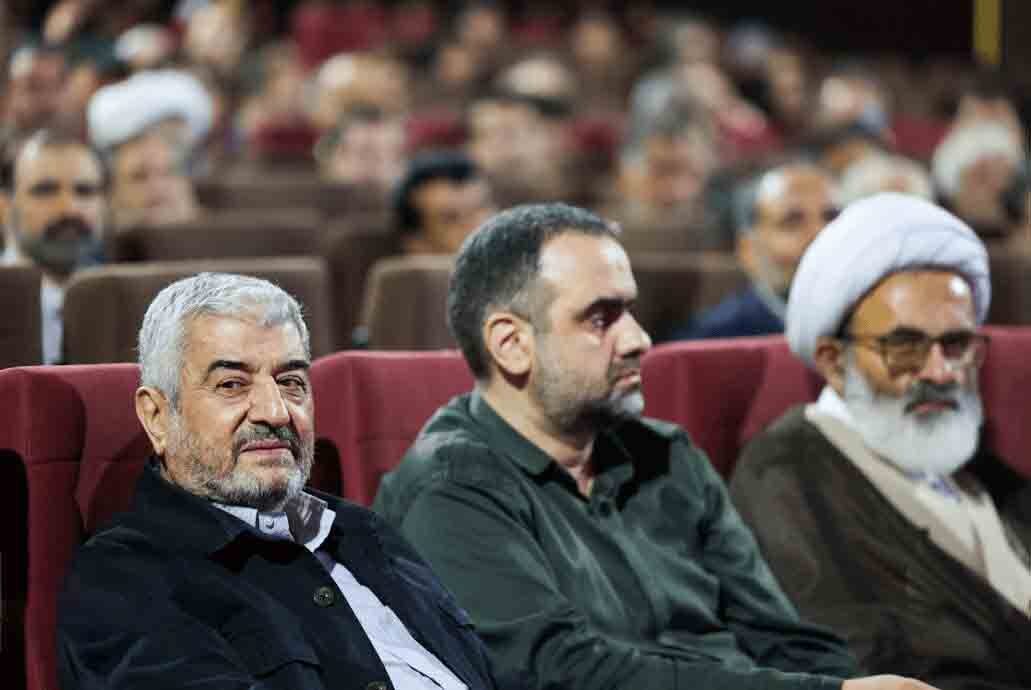 تصاویر جدید از سرلشکر جعفری در آیین بزرگداشت رهبر شهید