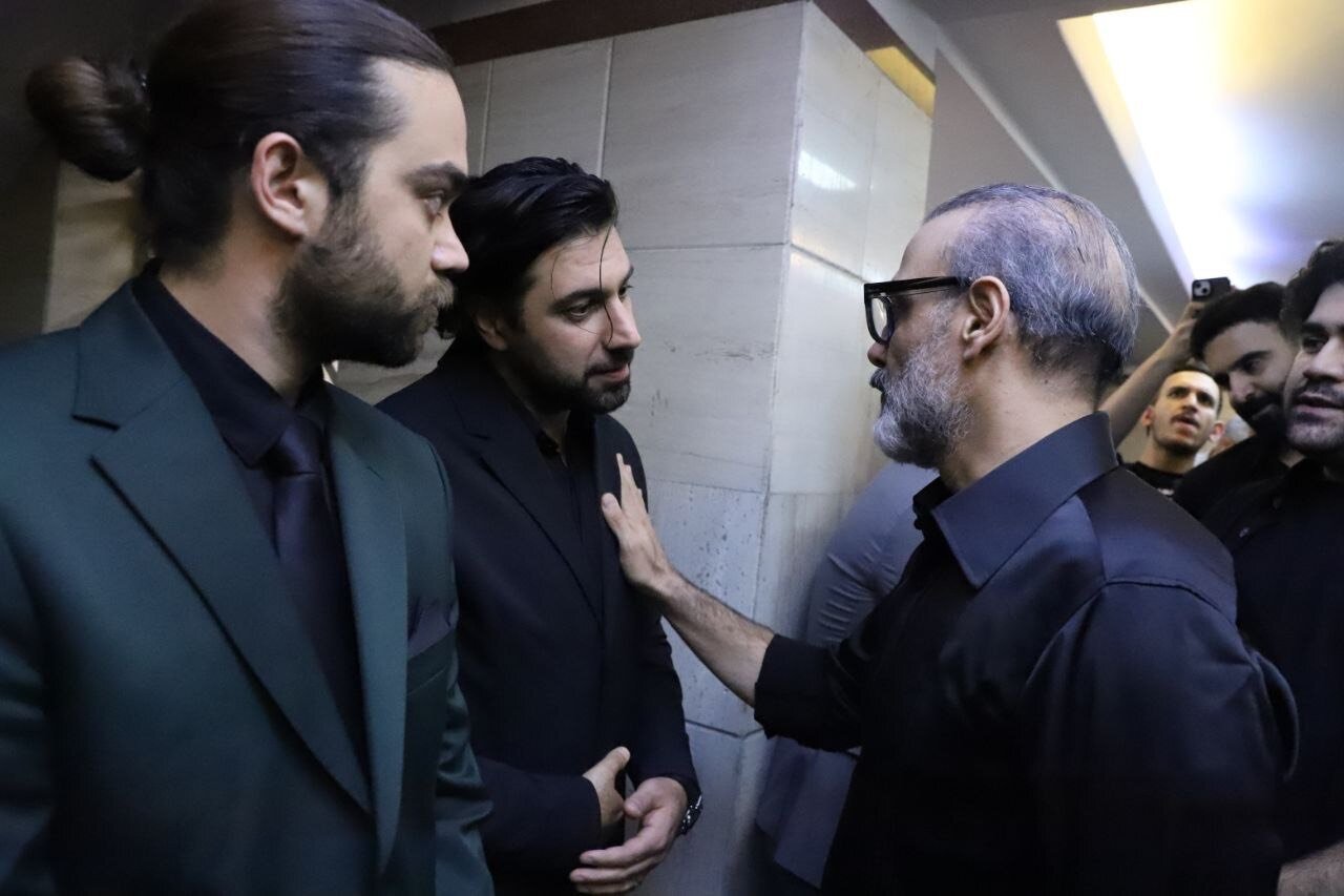 تصاویری از احسان خواجه امیری در مراسم ختم پدرش