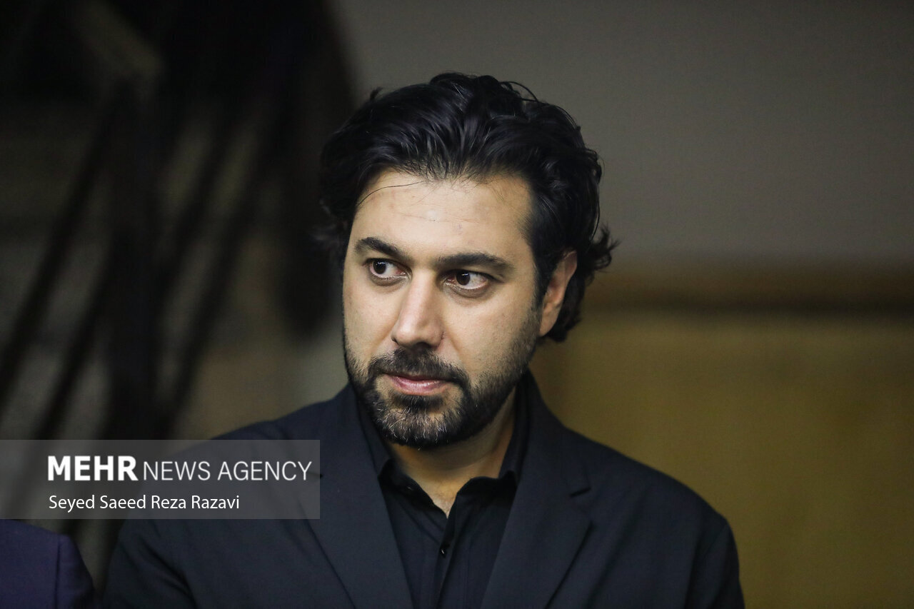تصاویری از احسان خواجه امیری در مراسم ختم پدرش
