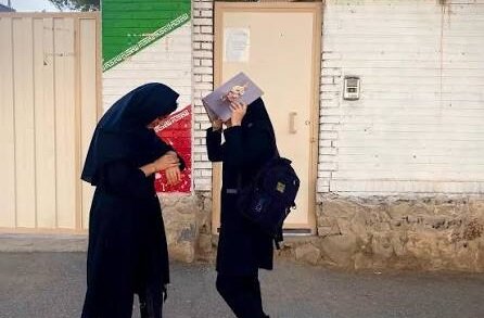 دوستان سمی