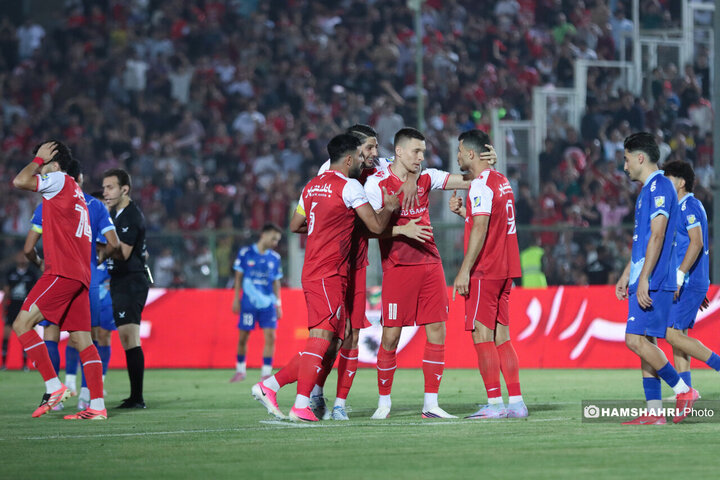 تصاویر بازی پرسپولیس 4 - 1 استقلال خوزستان