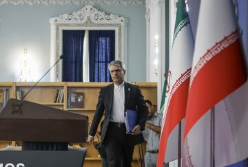ایران اروپا را می‌زند اگر...| هشدارهای لازم داده شده است | دعوتنامه رسمی پیمان مکه را دریافت نکرده‌ایم اما...| سفارت انگلیس باز است شیلی نه!