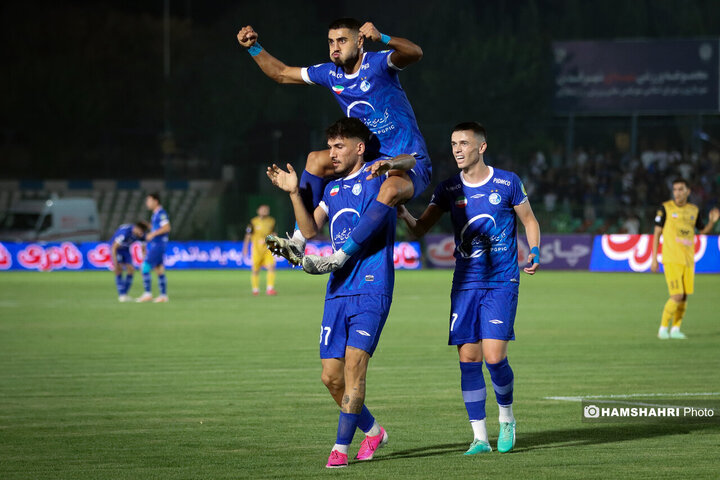 تصاویر بازی استقلال 2 - 0 سپاهان