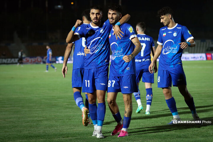 تصاویر بازی استقلال 2 - 0 سپاهان